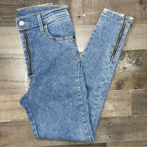 Levi’s High Waisted Skinny Jeans size 26